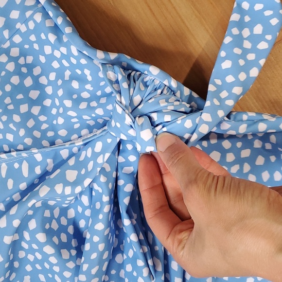 Blue & White Speckled Scoop Back V-Neck Cinched Waist One Piece Swimsuit - Picture 8 of 10